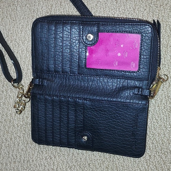 Juicy Couture Crossbody Bag - Picture 4 of 6